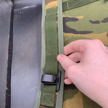 Load image into Gallery viewer, Genuine British Army DPM Camouflaged Individual Hydration System - The Militaria Shop

