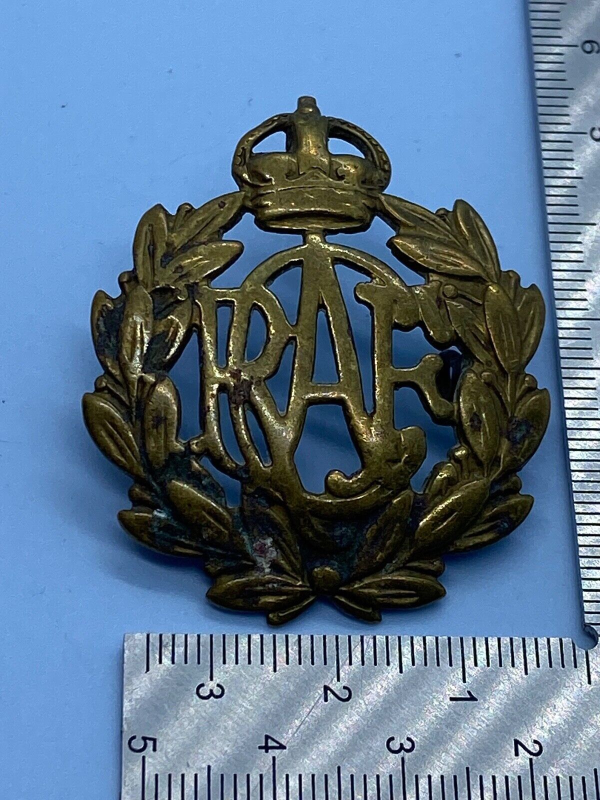 Original WW2 Royal Canadian Air Force Enlisted Mans Cap Badge - The Militaria Shop