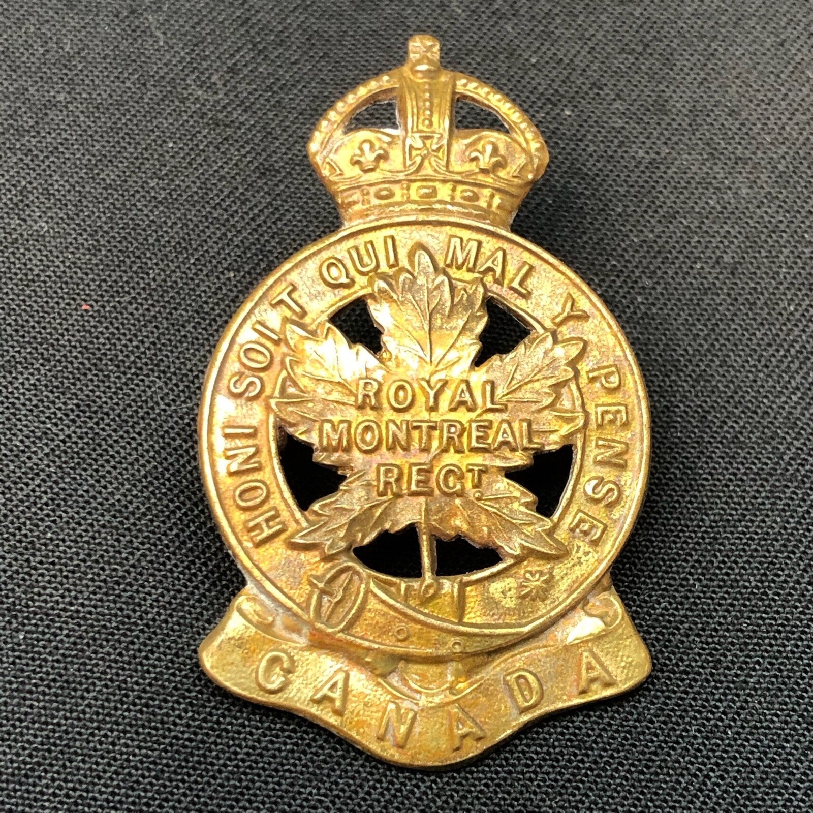 Original British Army WW1 / WW2 Royal Montreal Regiment Cap Badge - The Militaria Shop