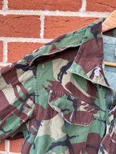 Load image into Gallery viewer, Original British Army 1968 Pattern Combat Smock Jacket - Size 2 - 40&quot; Chest
