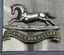 Charger l&#39;image dans la galerie, Original WW2 British Army Cap Badge - 3rd The King&#39;s Own Hussars
