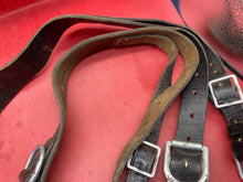 Load image into Gallery viewer, Original Post WW2 German Army Y-Straps in Leather with Metal Fittings
