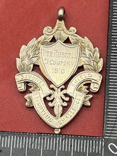 Lade das Bild in den Galerie-Viewer, 1910 British Army Hallmarked Silver &#39;Fighting Shield Challenge&#39; Medal
