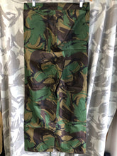 Charger l&#39;image dans la galerie, Genuine British Army DPM Camouflage Waterproof Trousers - Leg 78cm Waist 80cm
