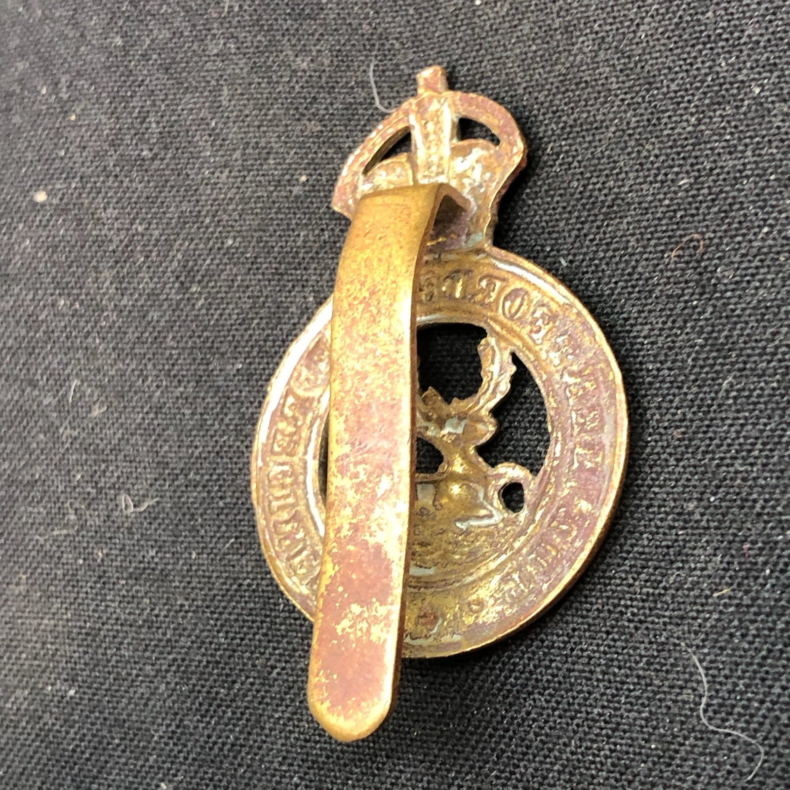 Original WW2 British Army Cap Badge - Hertfordshire Regiment - The Militaria Shop