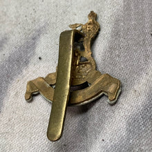 Lade das Bild in den Galerie-Viewer, Original WW2 British Army Royal Army Pay Corps Cap Badge
