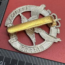 Charger l&#39;image dans la galerie, Genuine British Army / RAF Glider Pilot Regiment Cap Badge
