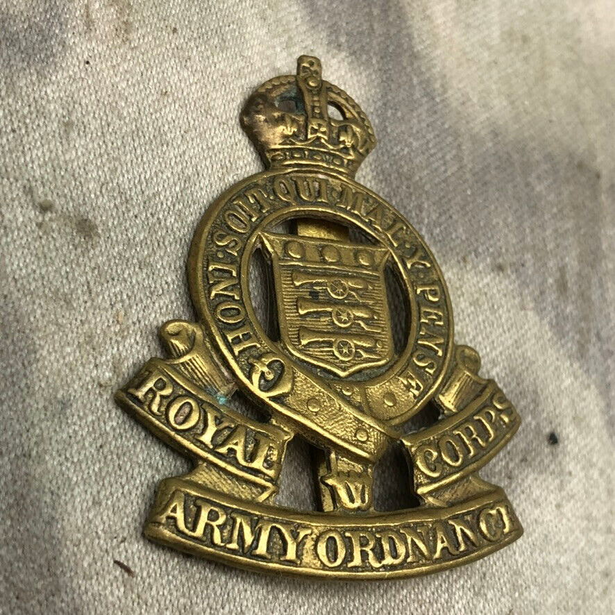 Original British Army Royal Army Ordnance Corps RAOC Cap Badge - The Militaria Shop