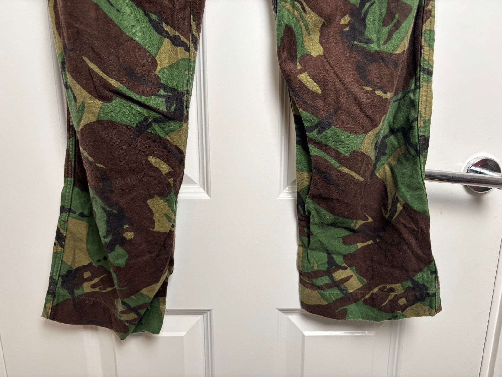 Genuine British Army 68 Pat DPM Camouflage Combat Trousers Size 1 - The Militaria Shop