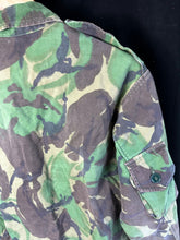 Lade das Bild in den Galerie-Viewer, Original British Army DPM Combat Jacket Smock - Size 180/96
