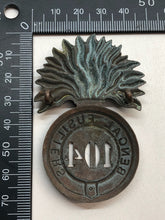 Lade das Bild in den Galerie-Viewer, British Army 104th Regiment of Foot Bengal Fusiliers Cap Badge
