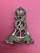 Load image into Gallery viewer, Original WW2 British Army Cap Badge - Labour Corps - Kings Crown
