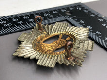 Load image into Gallery viewer, Original WW1 British Army The Royal Scots Scottish Cap Badge
