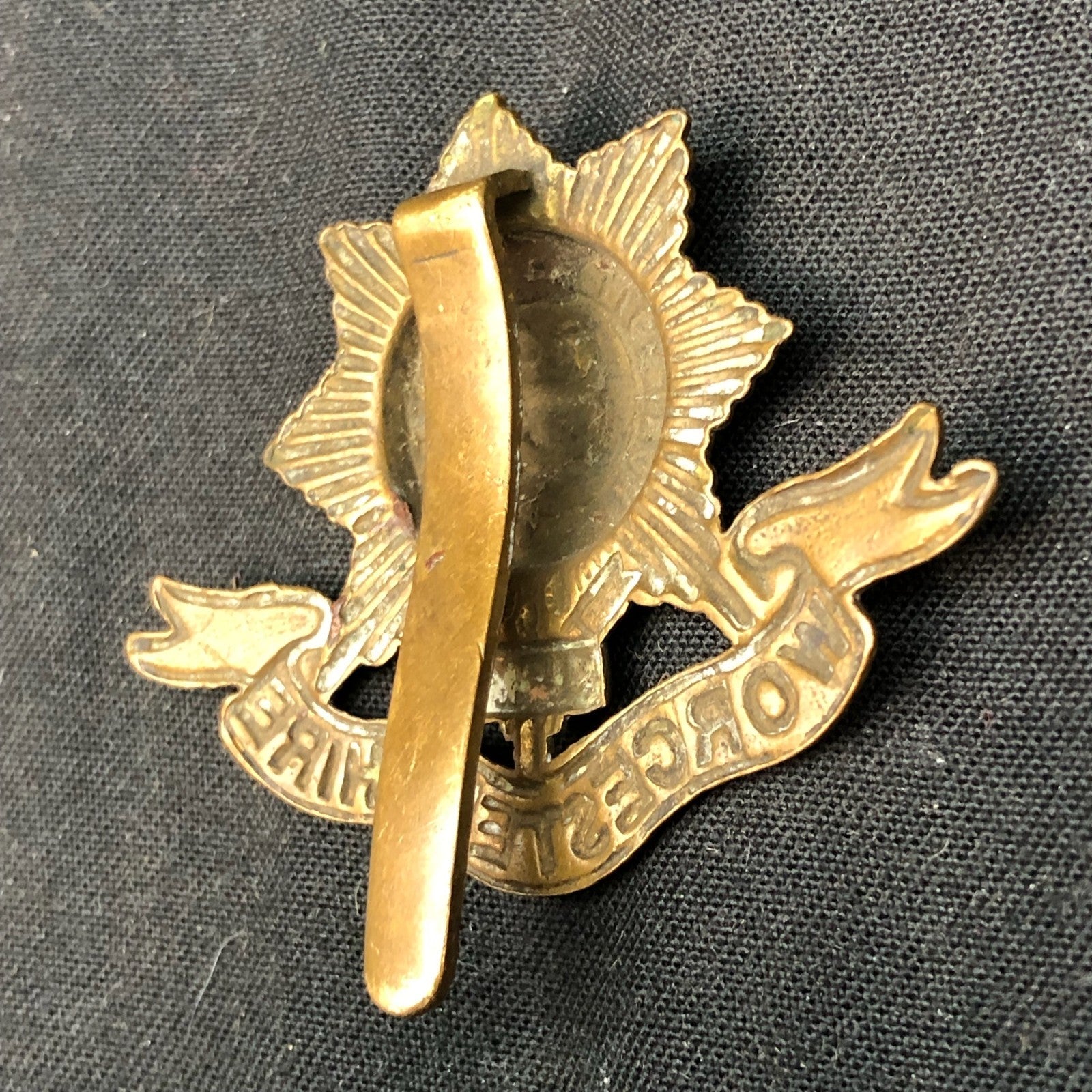 Original WW1 British Army Cap Badge - Worcestershire Regiment - The Militaria Shop