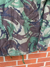 Charger l&#39;image dans la galerie, Original British Army 1968 Pattern Combat Smock Jacket - Size 1 - 40&quot; Chest
