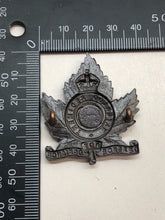 Load image into Gallery viewer, Genuine Canadian Army 29th Waterloo Regiment Cap Badge KC - JR GAUNT Marked
