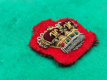 Charger l&#39;image dans la galerie, Genuine British Army Red Backed Rank Crown - Embroidered Bullion Badge
