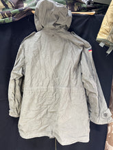 Charger l&#39;image dans la galerie, Genuine German Army Cold Weather Parka - 50&quot; Chest - The Militaria Shop
