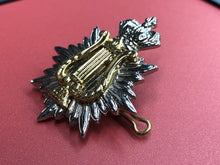 Load image into Gallery viewer, Victorian Crown British Army Musicians Cap Badge
