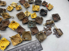 Charger l&#39;image dans la galerie, Original Bulk Lot of British Army Officers Rank Pips &amp; Crowns
