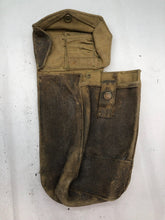 Charger l&#39;image dans la galerie, Original WW2 Canadian Army 37 Pattern Bren Pouch - Used Condition
