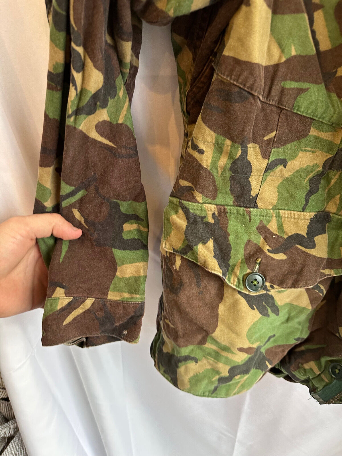 Genuine British Army Surplus DPM Camouflaged 1968 Pattern Smock - Size 40" Chest - The Militaria Shop