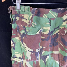 Charger l&#39;image dans la galerie, Genuine British Army DPM Combat Trousers - Size 76/80/96 - Approx 30&quot; Waist
