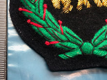 Lade das Bild in den Galerie-Viewer, British RAF Bullion Embroidered Blazer Badge - WAAF Women&#39;s Auxiliary Air Force
