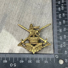 Load image into Gallery viewer, Original WW2 British Army General Service Corps Kings Crown Cap Badge
