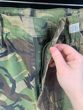 Charger l&#39;image dans la galerie, Genuine British Army DPM Combat Trousers - Size 76/72/86
