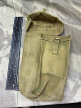 Charger l&#39;image dans la galerie, Original WW2 British Army 37 Pattern Bren Pouch Tan Khaki - 1944 Dated
