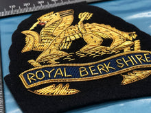 Load image into Gallery viewer, British Army Bullion Embroidered Blazer Badge - Royal Berkshire
