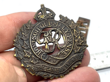 Load image into Gallery viewer, Original GV Canadian Royal Engineers Cap Badge &amp; Shoulder Title - The Militaria Shop
