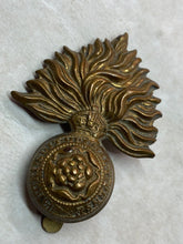 Load image into Gallery viewer, Original WW1 / WW2 British Army Royal London Fusiliers Regiment Cap Badge
