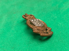 Lade das Bild in den Galerie-Viewer, Genuine British Army Royal Army Ordnance Corps Queen&#39;s Crown Collar Badge
