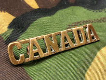 Load image into Gallery viewer, Genuine Canadian Army WW1 Brass Shoulder Title - CANADA - The Militaria Shop

