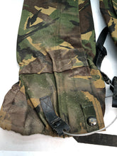 Lade das Bild in den Galerie-Viewer, Genuine British Army Surplus DPM Camouflaged Gaiters - Size Long
