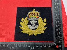 Charger l&#39;image dans la galerie, British Royal Navy Bullion Embroidered Blazer Badge
