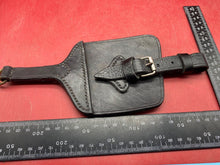 Charger l&#39;image dans la galerie, Reproduction WW2 German Officers Black Leather Sword Hanging Frog with Buckle
