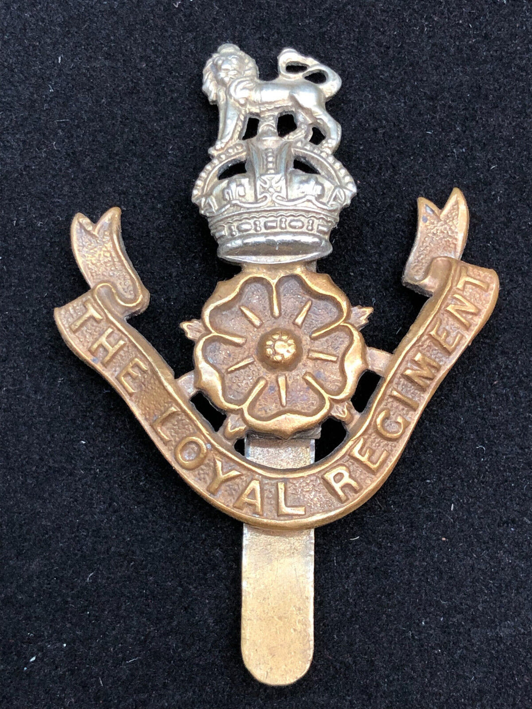 Original WW2 British Army Loyal Regiment (North Lancashire) Cap Badge