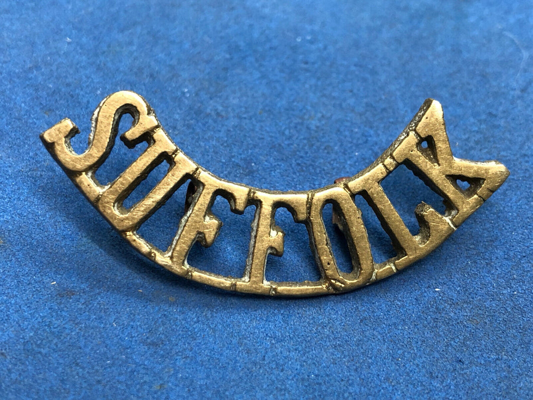 Original WW2 British Army Suffolk Regiment Brass Shoulder Title