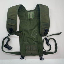Charger l&#39;image dans la galerie, Olive Green PLCE 90 Patt Day Pack Bergen Side Pocket Rucksack Yoke British Army
