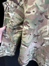 Charger l&#39;image dans la galerie, Genuine British Navy MTP Camouflaged Jacket 2 - Temperate Weather - 170/112
