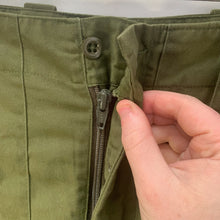 Load image into Gallery viewer, Genuine British Army Surplus Lightweight Men&#39;s Trousers - Size 75/84/100 - The Militaria Shop
