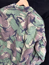 Load image into Gallery viewer, Surplus British Army 68 Pat Woodland DPM Smock Combat Jacket -Size 7 - The Militaria Shop
