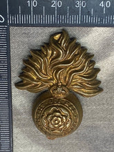 Load image into Gallery viewer, Original WW1 / WW2 British Army Royal London Fusiliers Cap Badge
