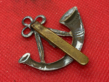 Load image into Gallery viewer, Original WW1 / WW2 British Army Light Infantry Volunteers Cap Badge
