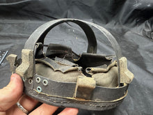 Charger l&#39;image dans la galerie, Original WW2 British Army Mk2 Helmet Liner - Size 7 - 1943 Dated
