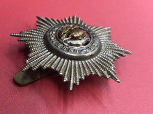 Charger l&#39;image dans la galerie, Genuine British Army Cheshire Regiment Cap Badge
