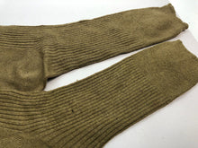 Load image into Gallery viewer, Original WW2 Era British Army Officers Khakli Woolen Socks NEW OLD STOCK Size 8
